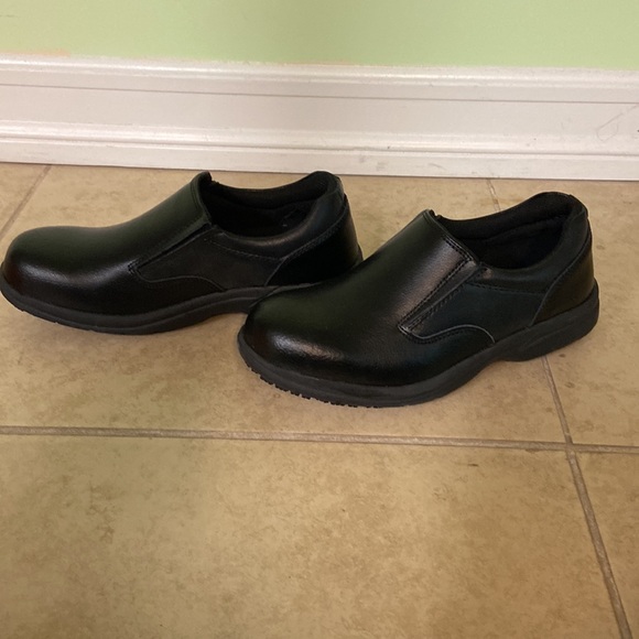 SafeTstep comfort black slip on sneakers. - Picture 2 of 5